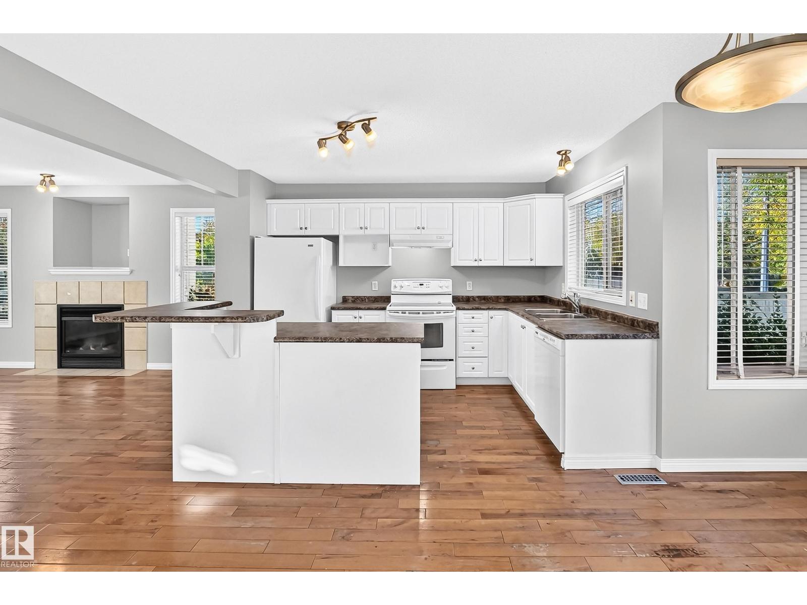 1022 80 ST SW - 8