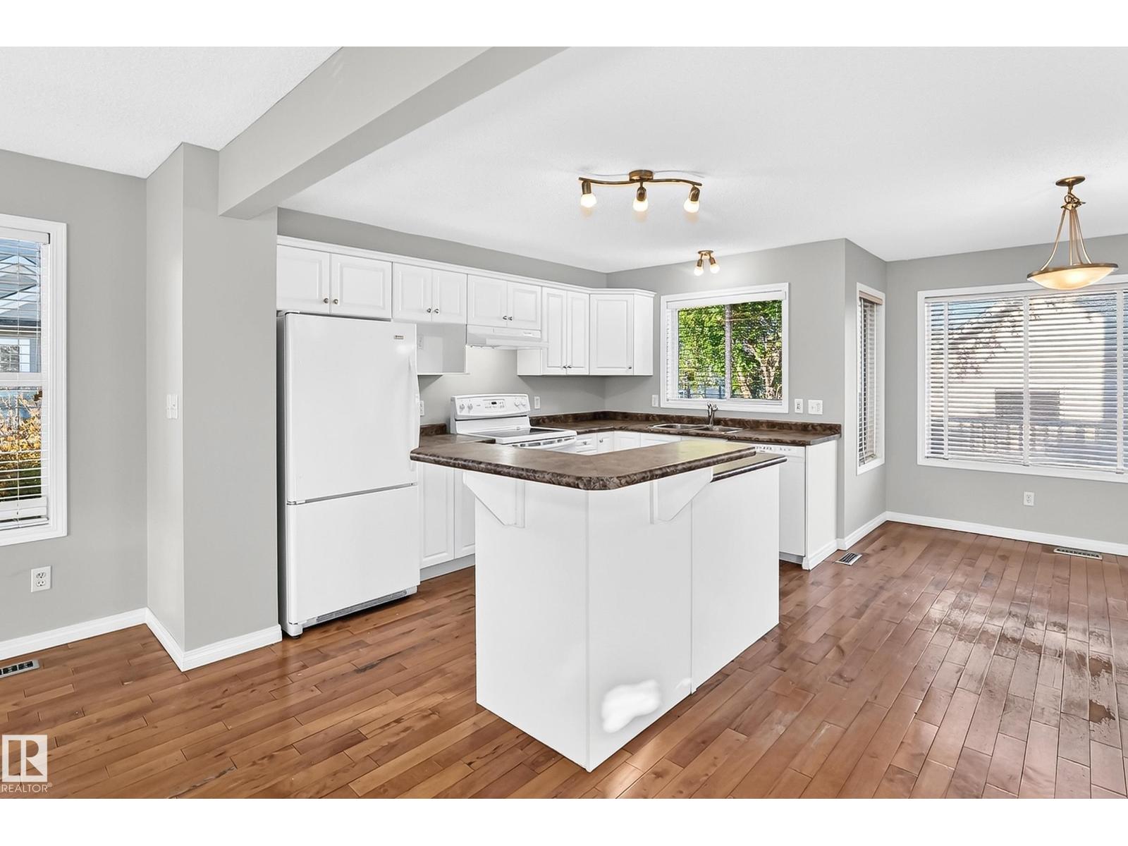 1022 80 ST SW - 9