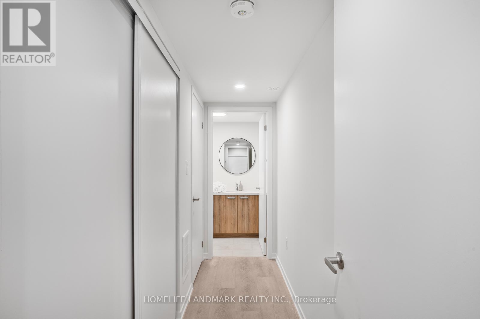 97 MATAWIN LANE, Richmond Hill (Headford Business Park) — photo 3
