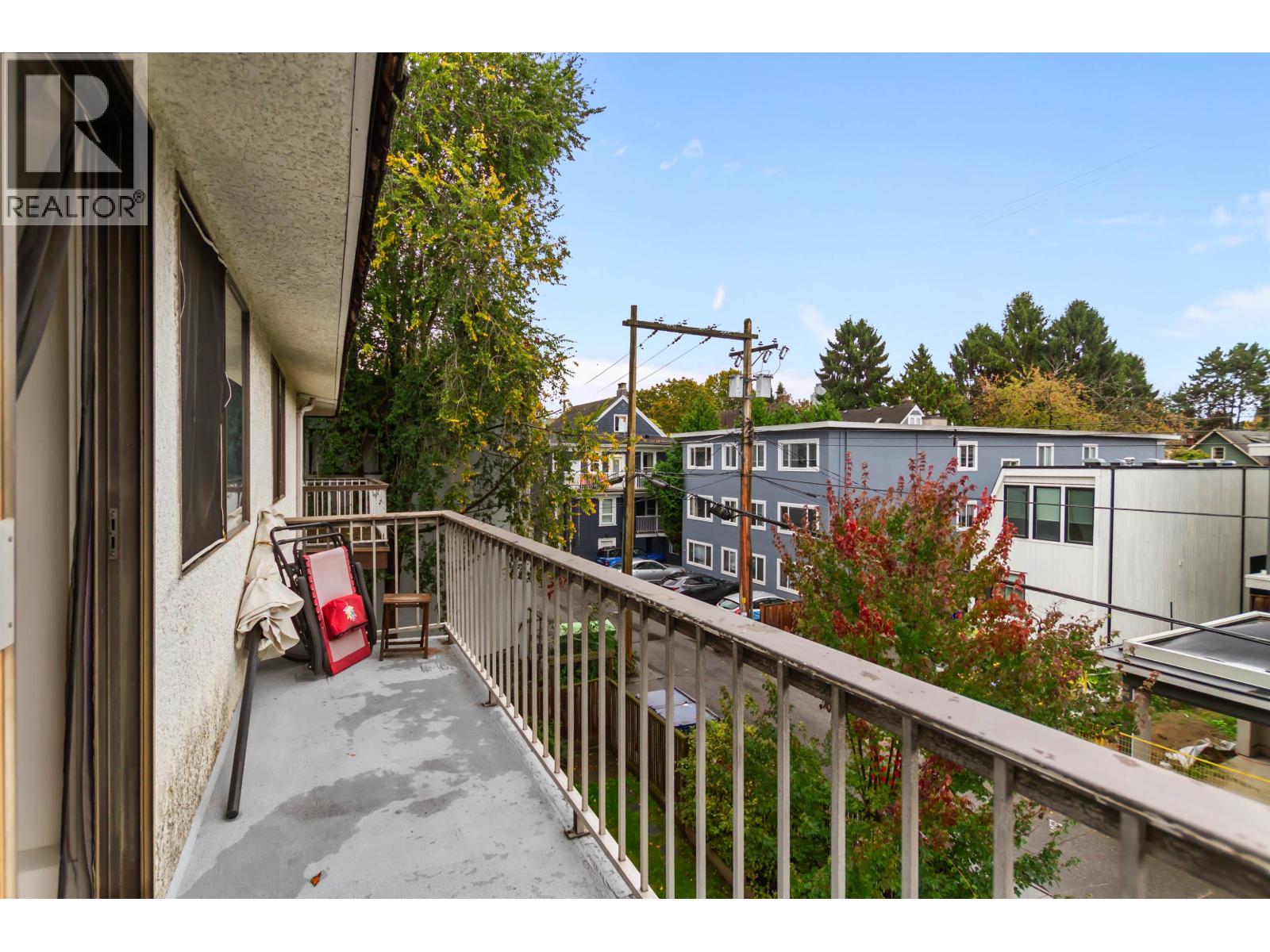 Photo of 308 2040 CORNWALL AVENUE 20