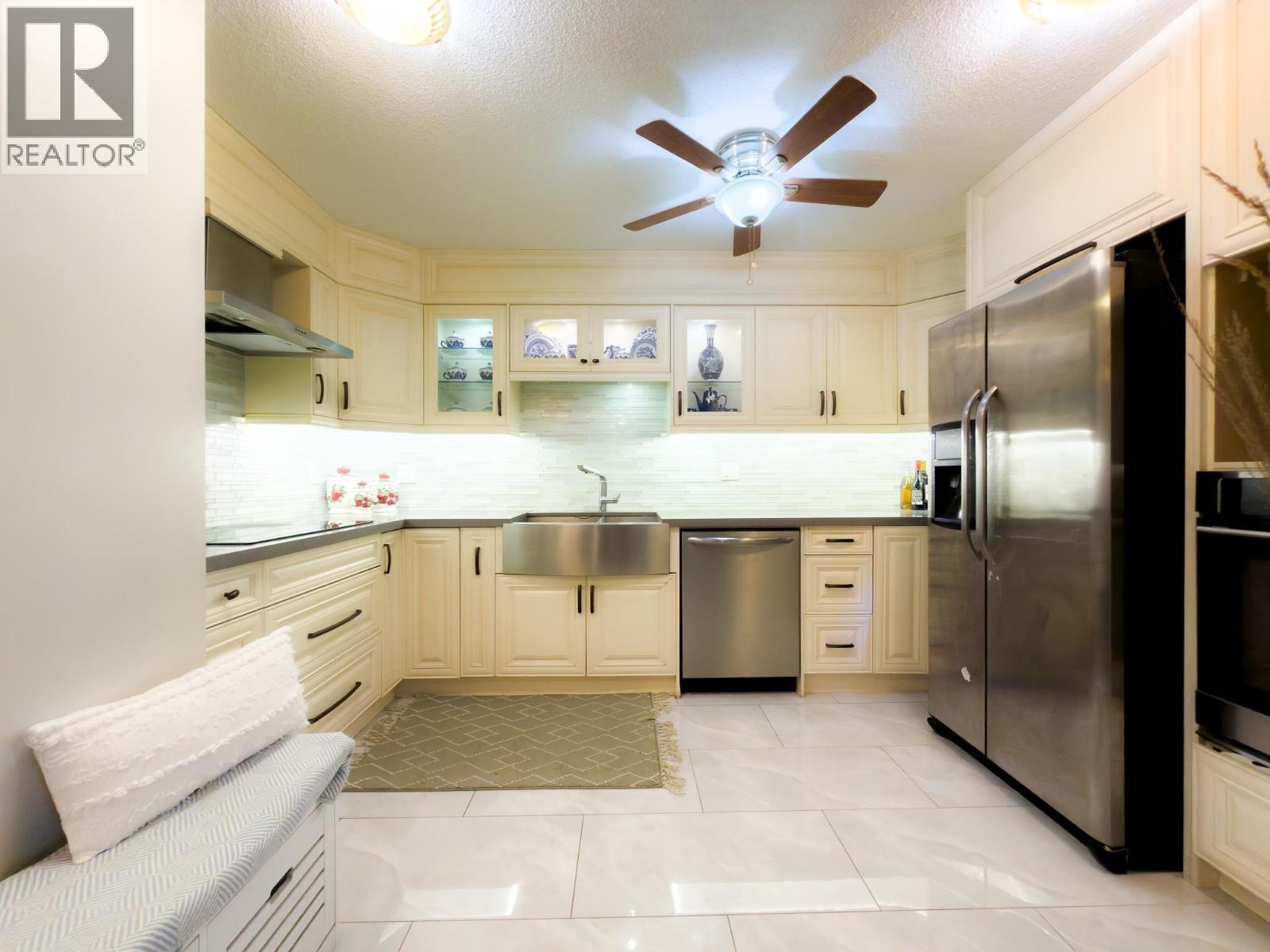Property for sale at 307 5860 DOVER CRESCENT
