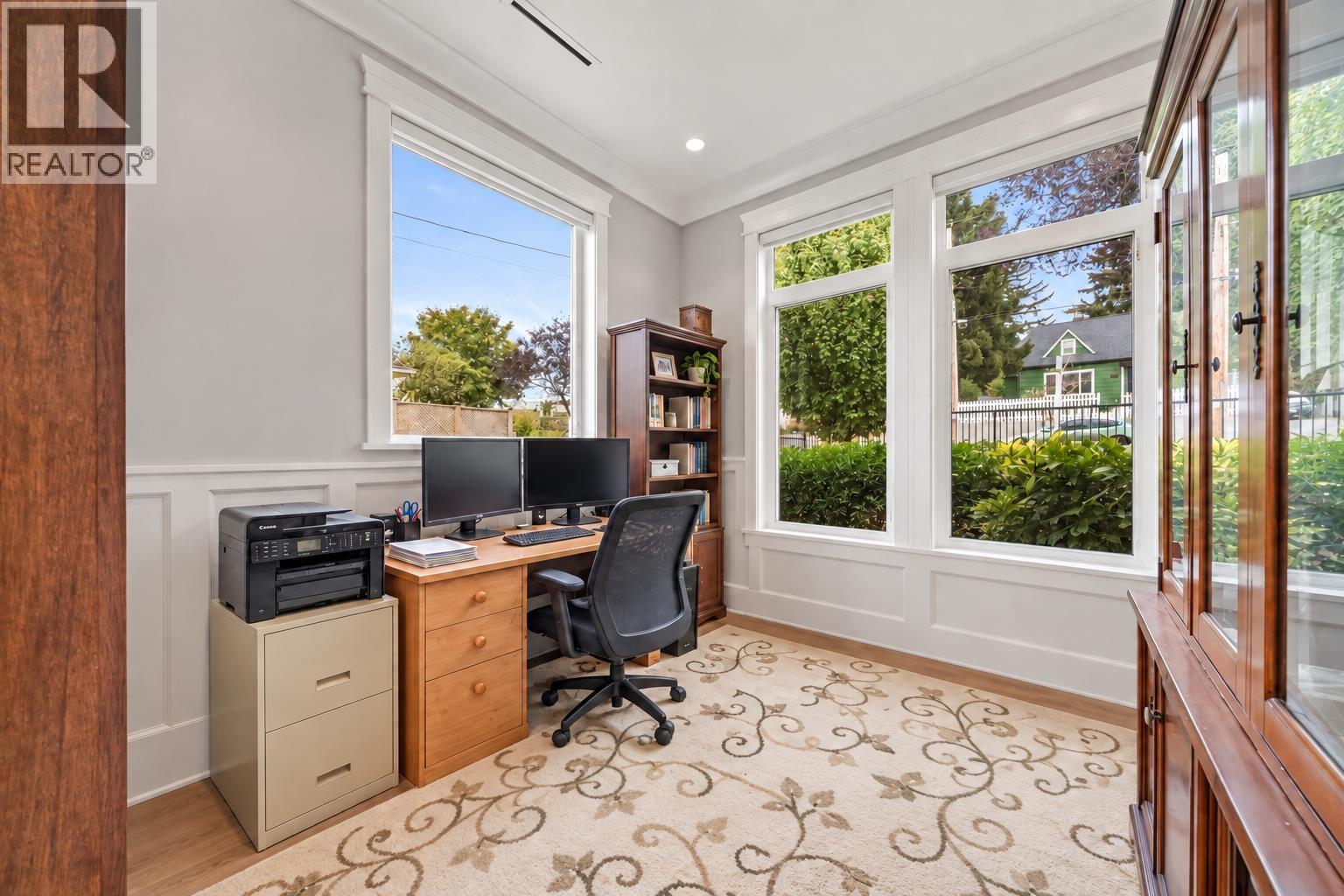 1604 HAMILTON STREET, New Westminster - Image 1