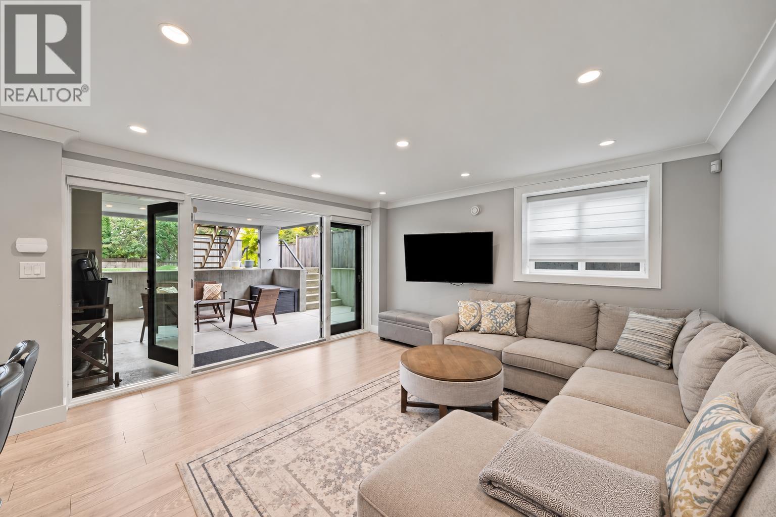 1604 HAMILTON STREET, New Westminster - Image 1