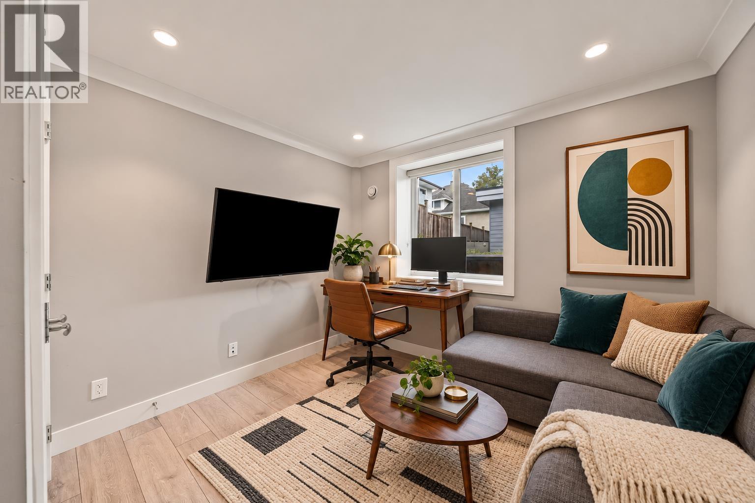 1604 HAMILTON STREET, New Westminster - Image 1