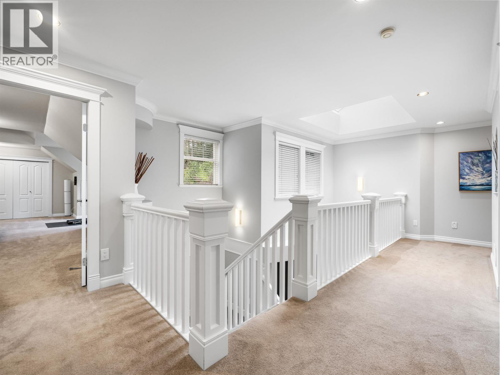 4047 WOODBURY AVENUE, North Vancouver