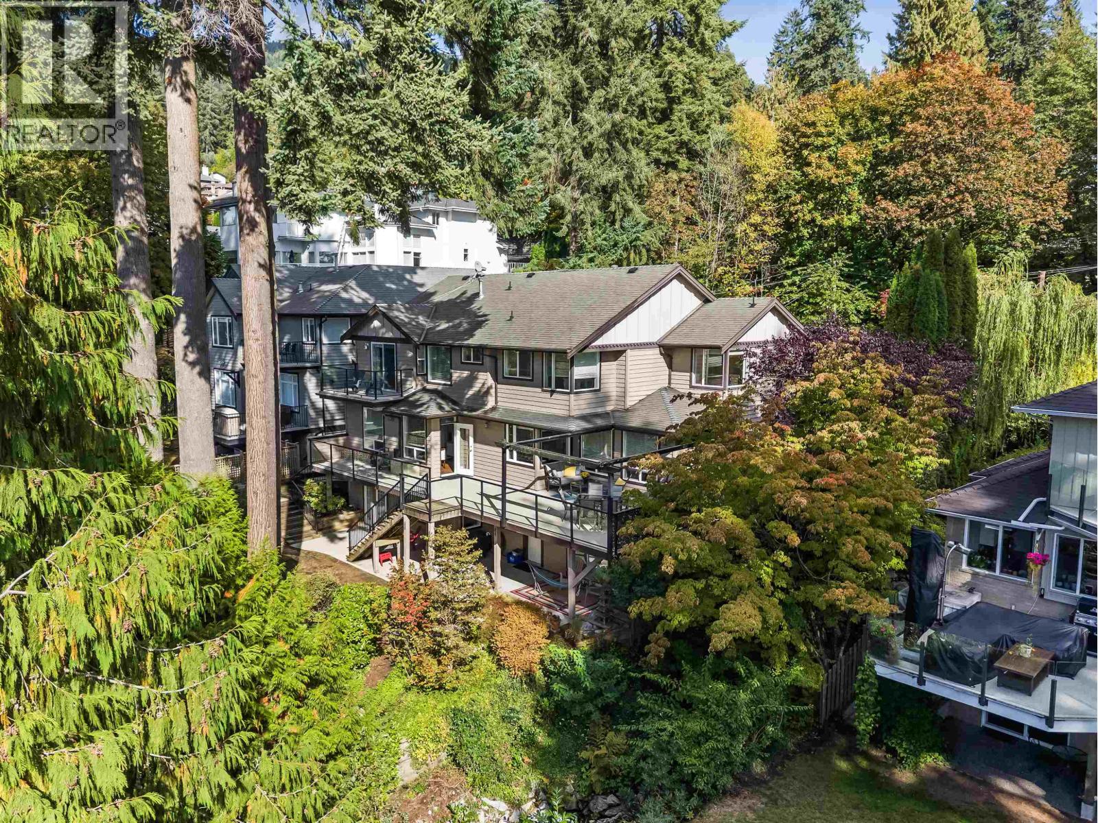 4047 WOODBURY AVENUE, North Vancouver