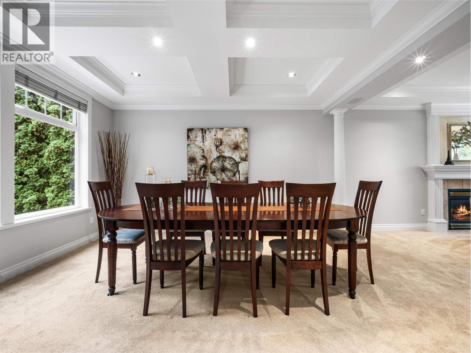 4047 WOODBURY AVENUE, North Vancouver