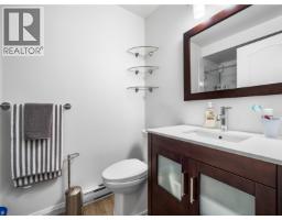 4047 Woodbury Avenue, North Vancouver, BC V7N3N4 Photo 27