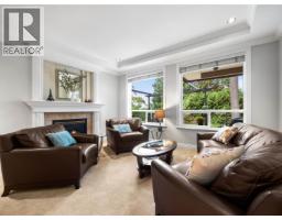 4047 Woodbury Avenue, North Vancouver, BC V7N3N4 Photo 9