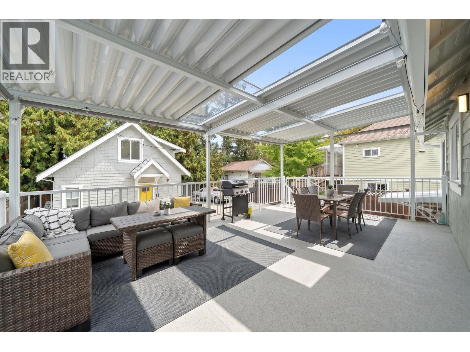 413 SEVENTH AVENUE, New Westminster - Image 1