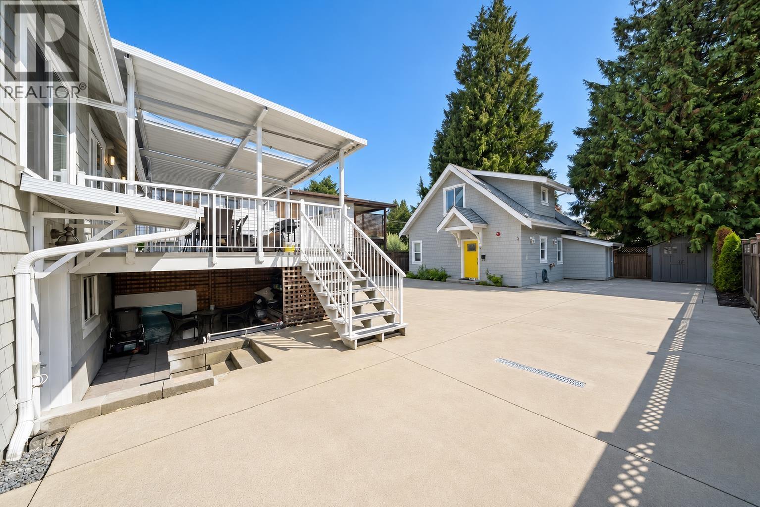 413 SEVENTH AVENUE, New Westminster - Image 1