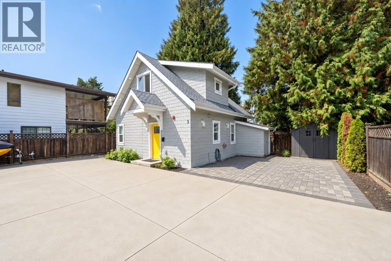 413 SEVENTH AVENUE, New Westminster - Image 1