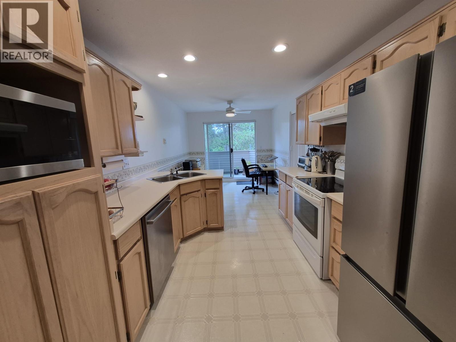 19060 FORD ROAD Unit 26 photo 4