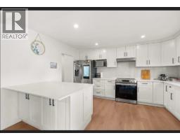 Upper 1106 Duthie Avenue, Burnaby, BC V5A2R4 Photo 6