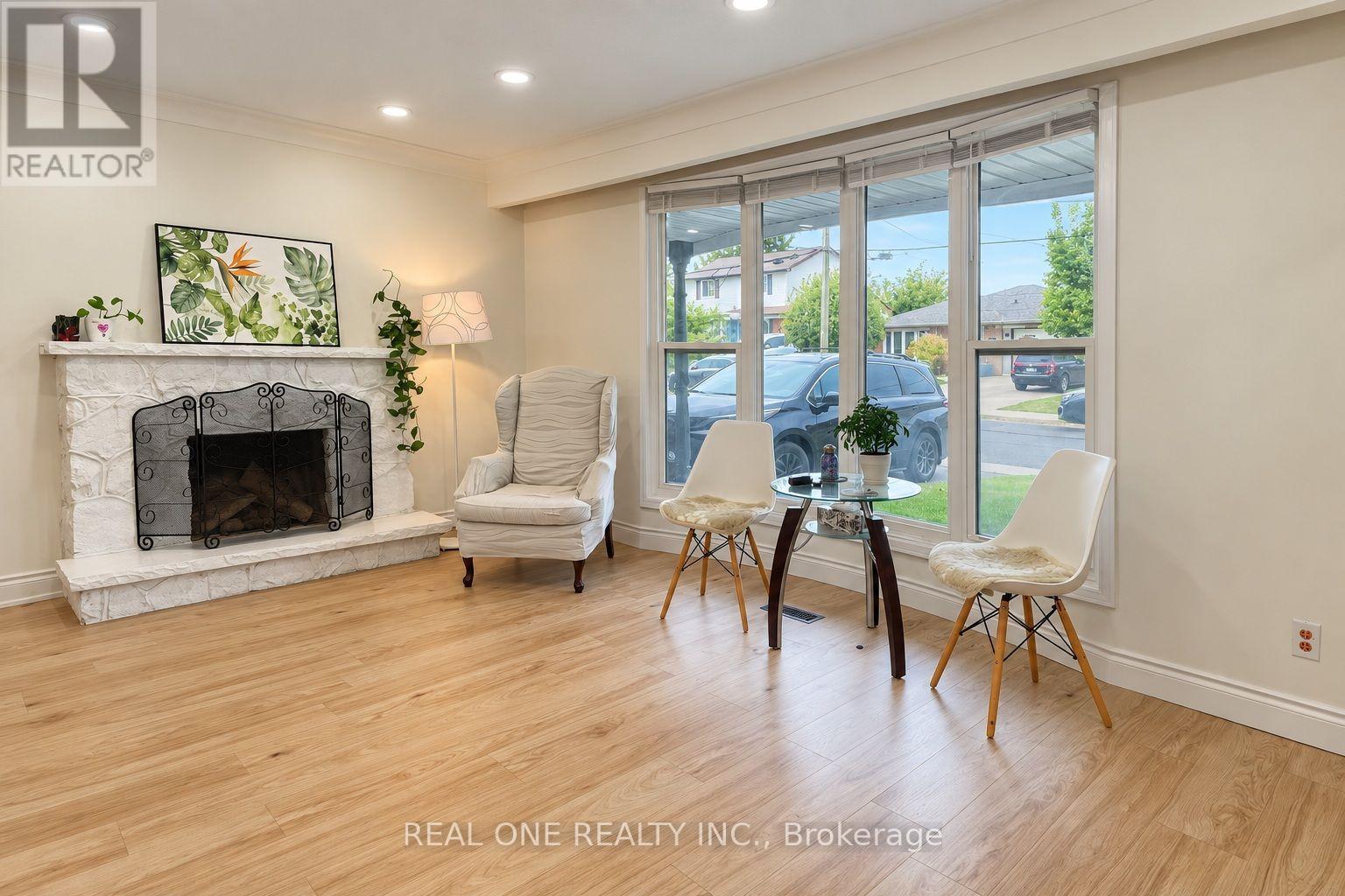 UPPER - 41 MARLOWE DRIVE, Hamilton (Rolston) — photo 4