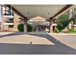 2410, 202 Braeglen Close Sw, Calgary, AB T2W2B1 Photo 19