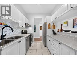 2410, 202 Braeglen Close Sw, Calgary, AB T2W2B1 Photo 9