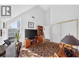 2410, 202 Braeglen Close Sw, Calgary, AB T2W2B1 Photo 16