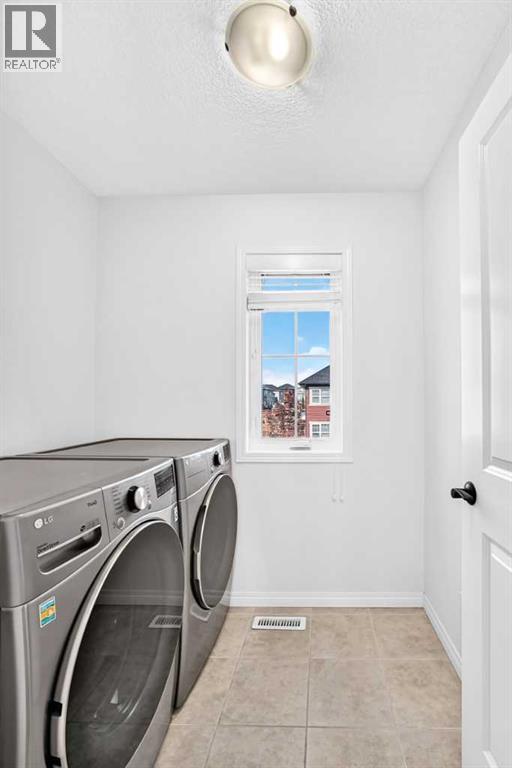 372 Carrington Way NW - photo 31