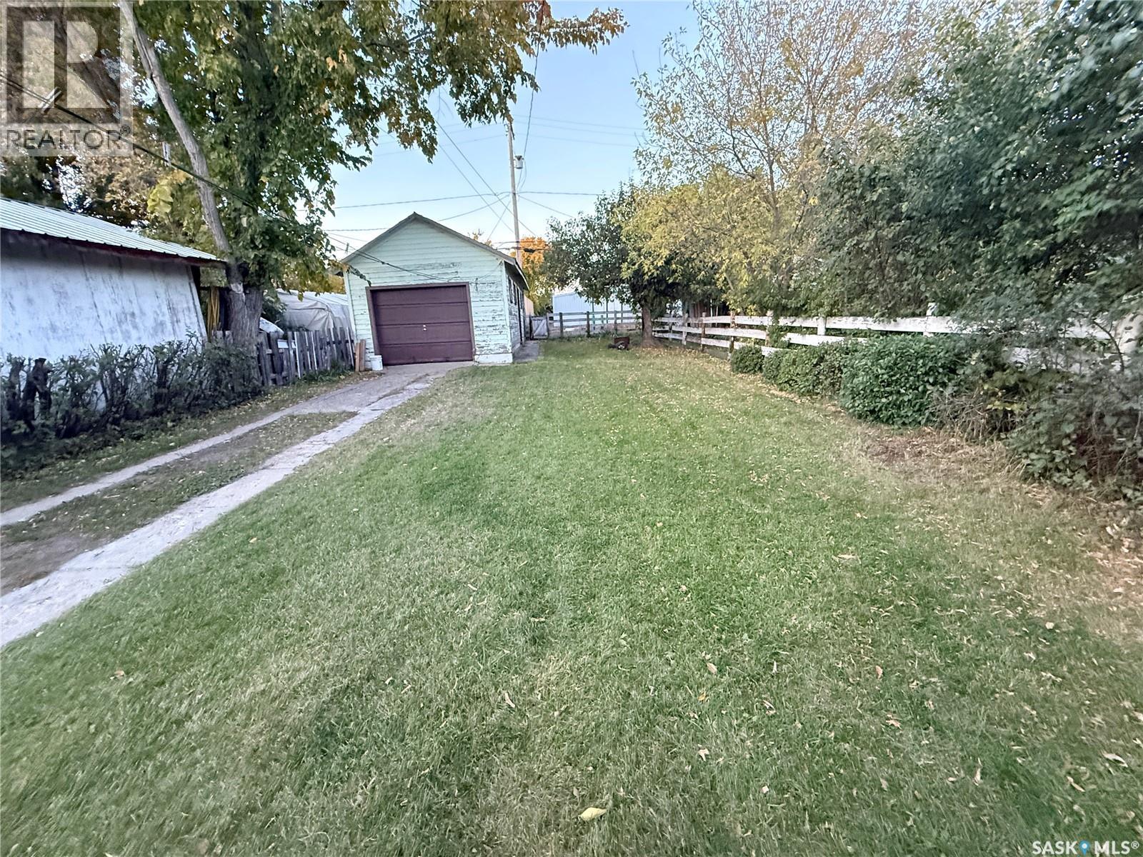131 2nd AVENUE W - 4
