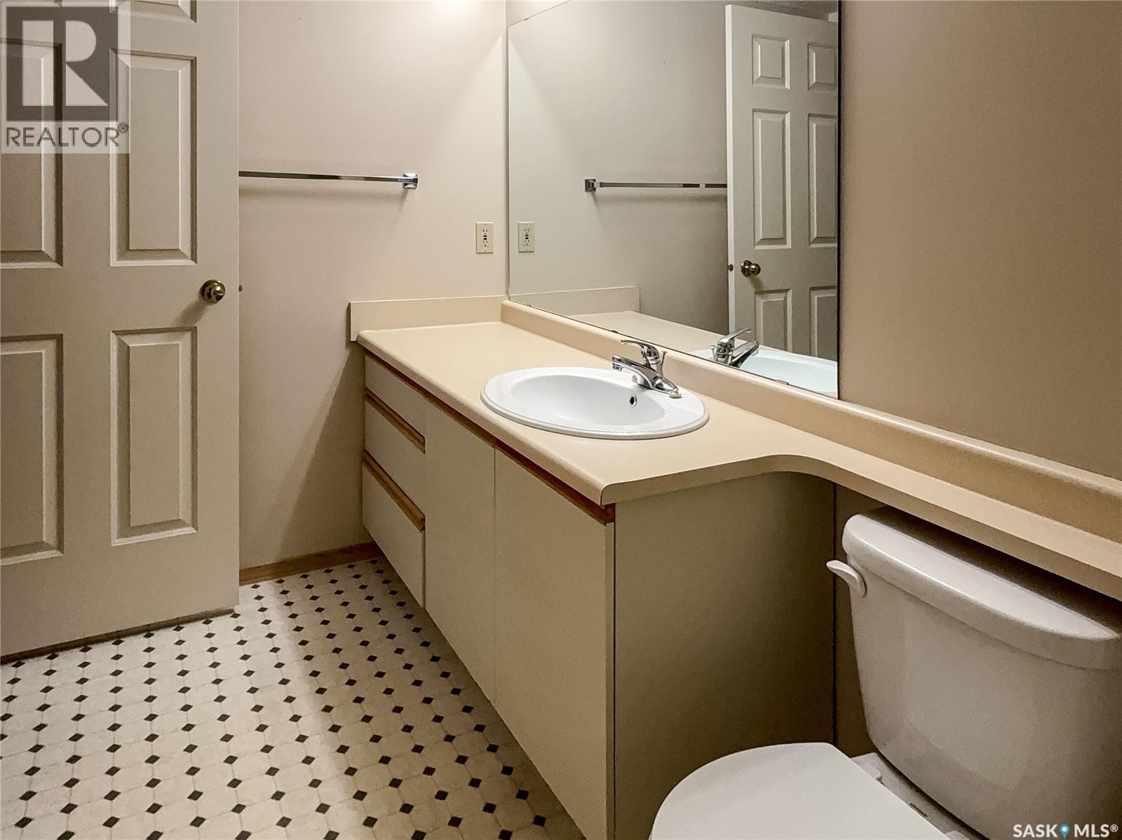 219 960 ASSINIBOINE AVENUE E, Regina — photo 26