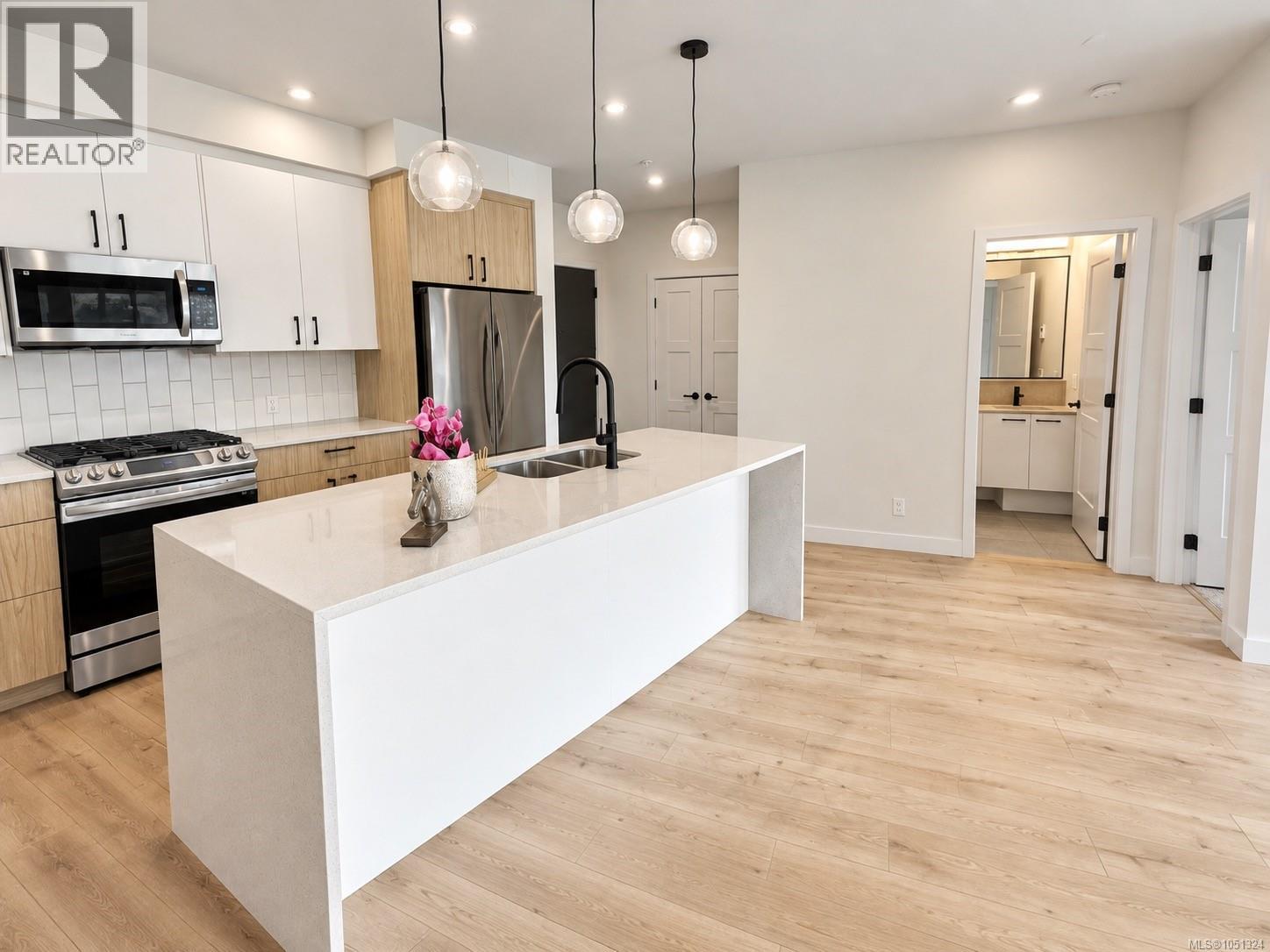 #110 958 Pharoah Mews - Image 4