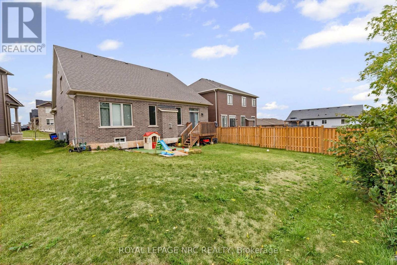 10 ORIOLE CRESCENT, Port Colborne (Main Street) — photo 7