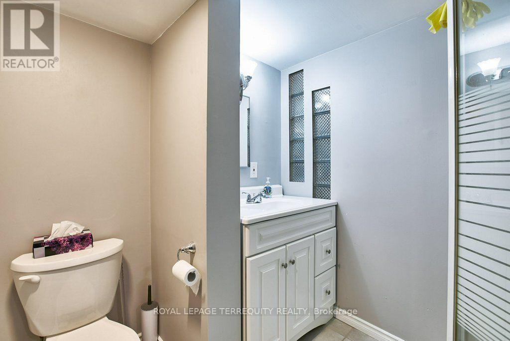 Lower- 304 Palmerston Avenue, Whitby, ON photo 10