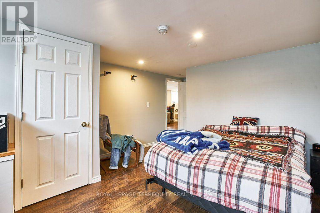 Lower- 304 Palmerston Avenue, Whitby, ON photo 9
