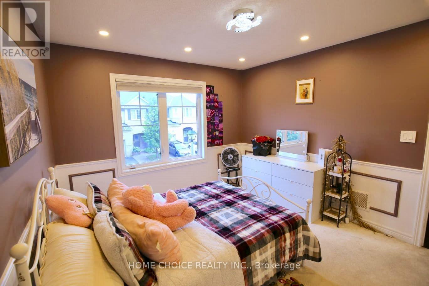 #34 3275 STALYBRIDGE DRIVE - 18