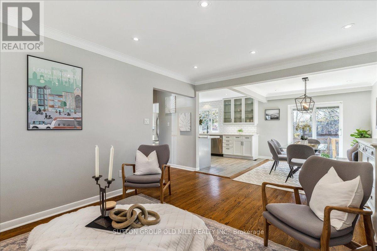 2A ELTON CRESCENT, Toronto (Long Branch) — photo 4