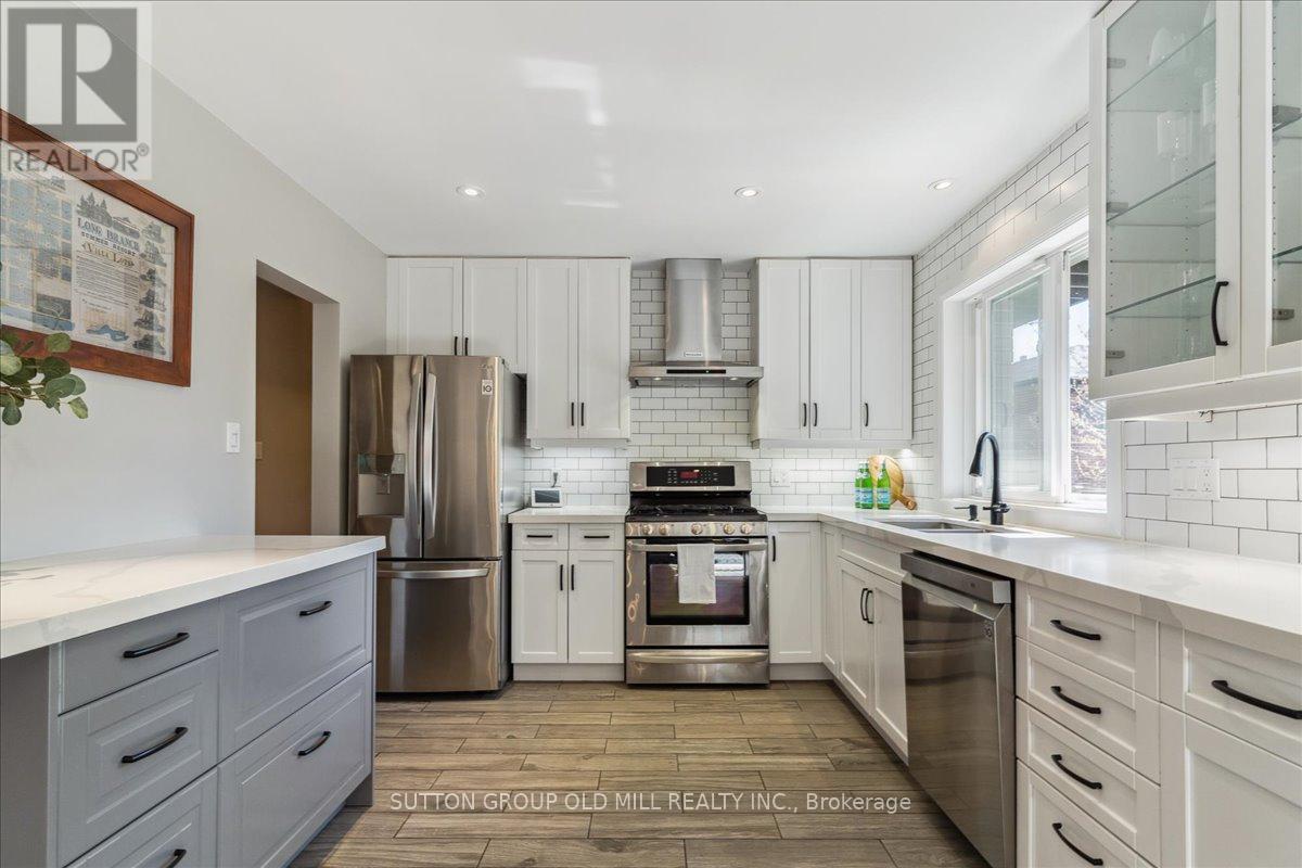 2A ELTON CRESCENT, Toronto (Long Branch) — photo 6