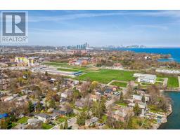 2a Elton Crescent, Toronto, ON M8W2X8 Photo 17