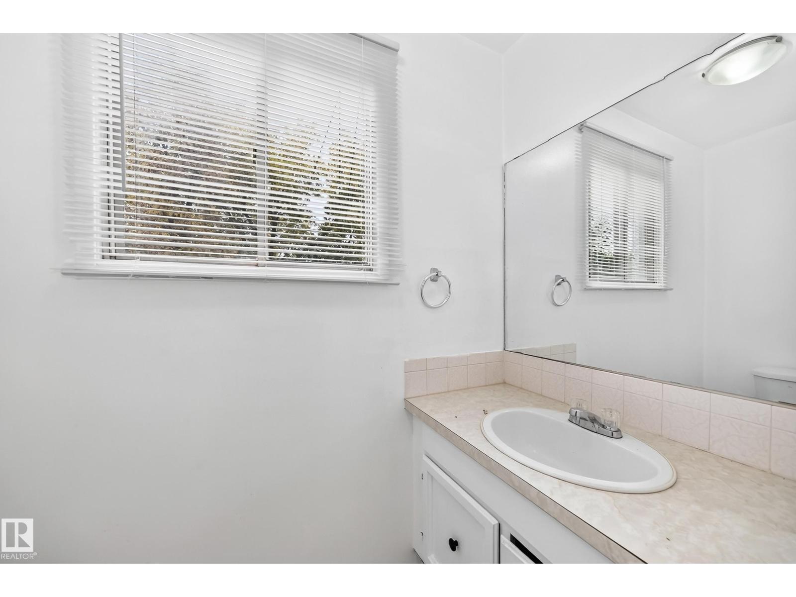10919 69 AV NW - Image 21
