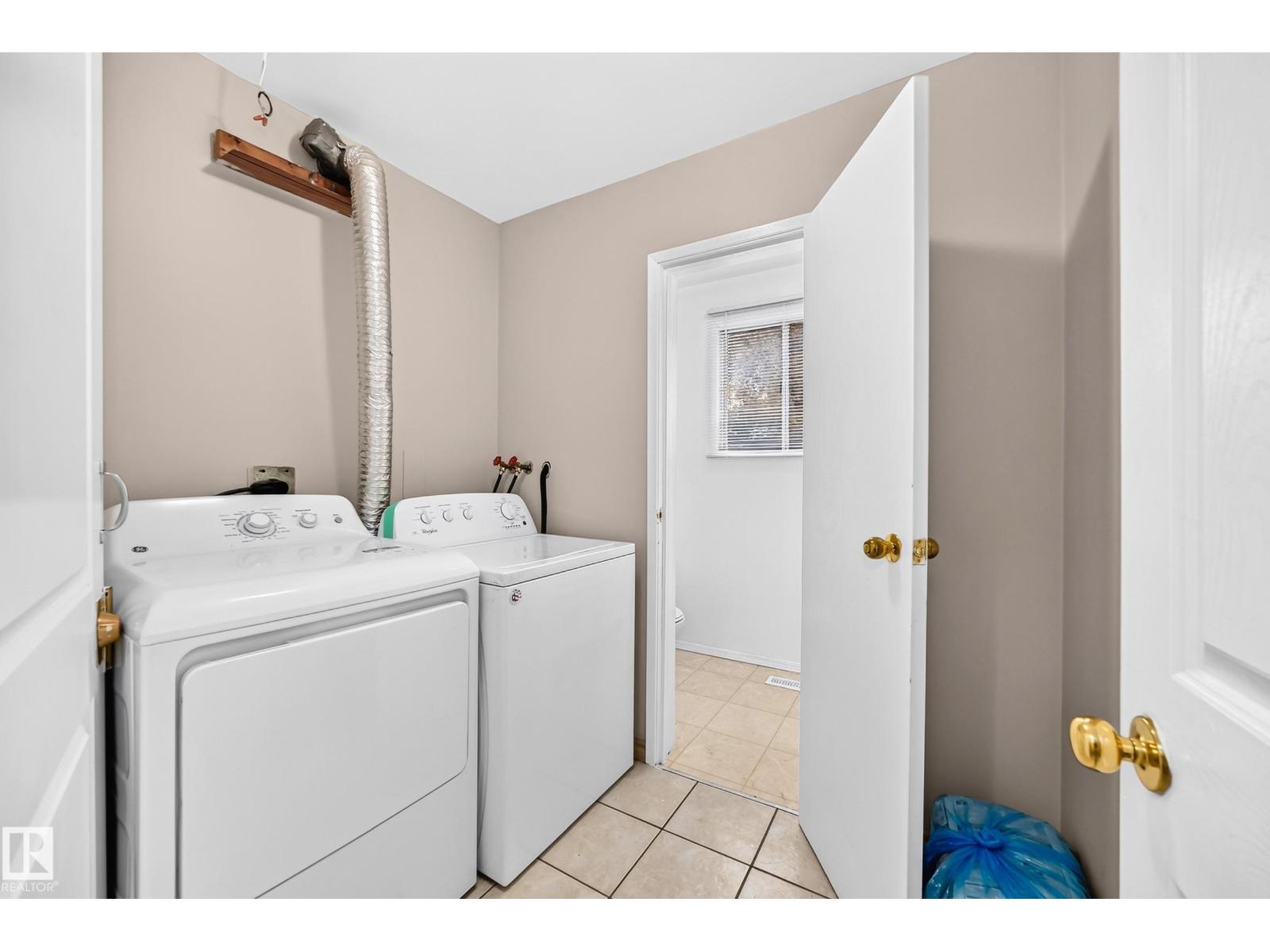 10919 69 AV NW - Image 24