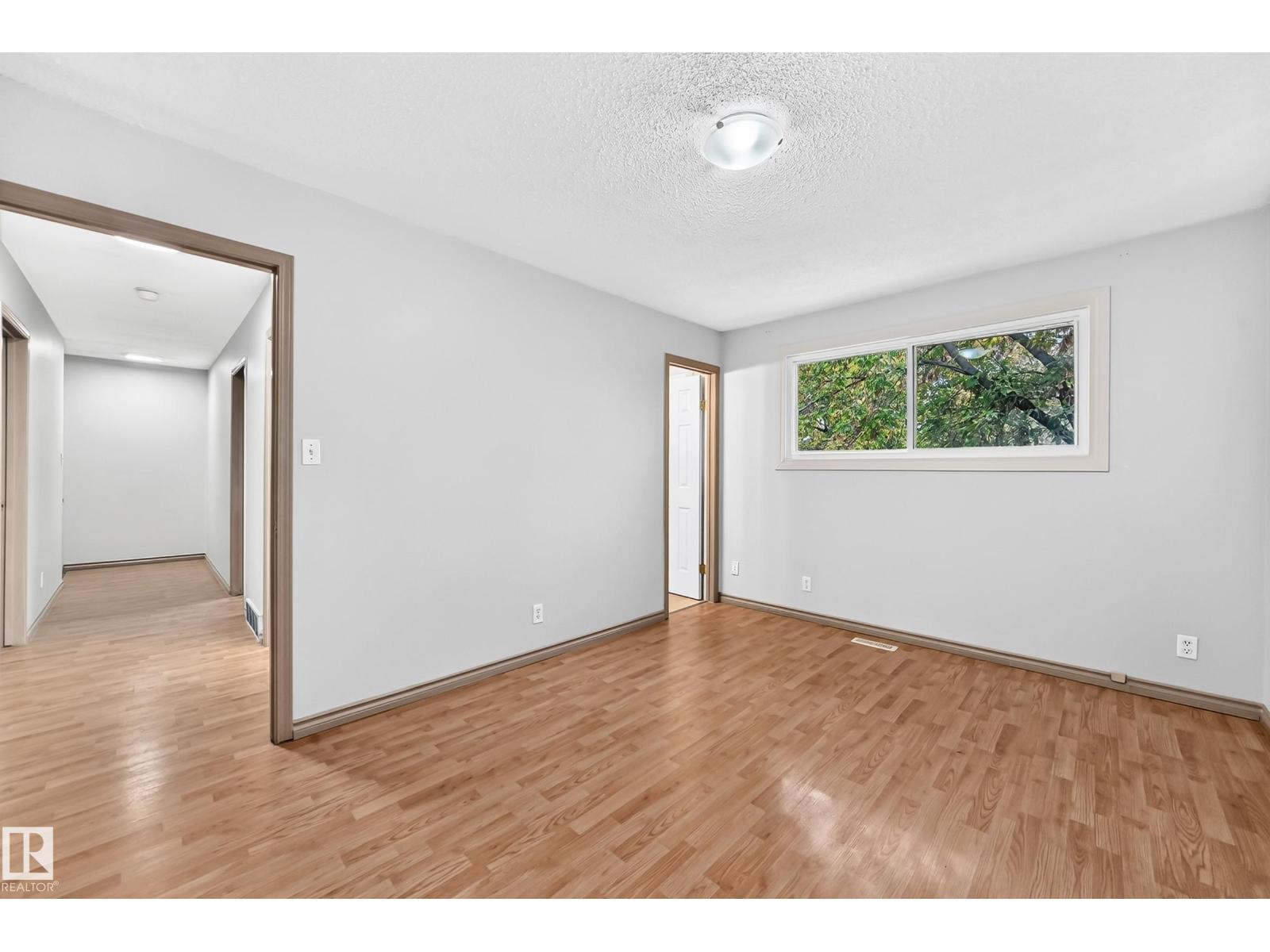 10919 69 AV NW - Image 31