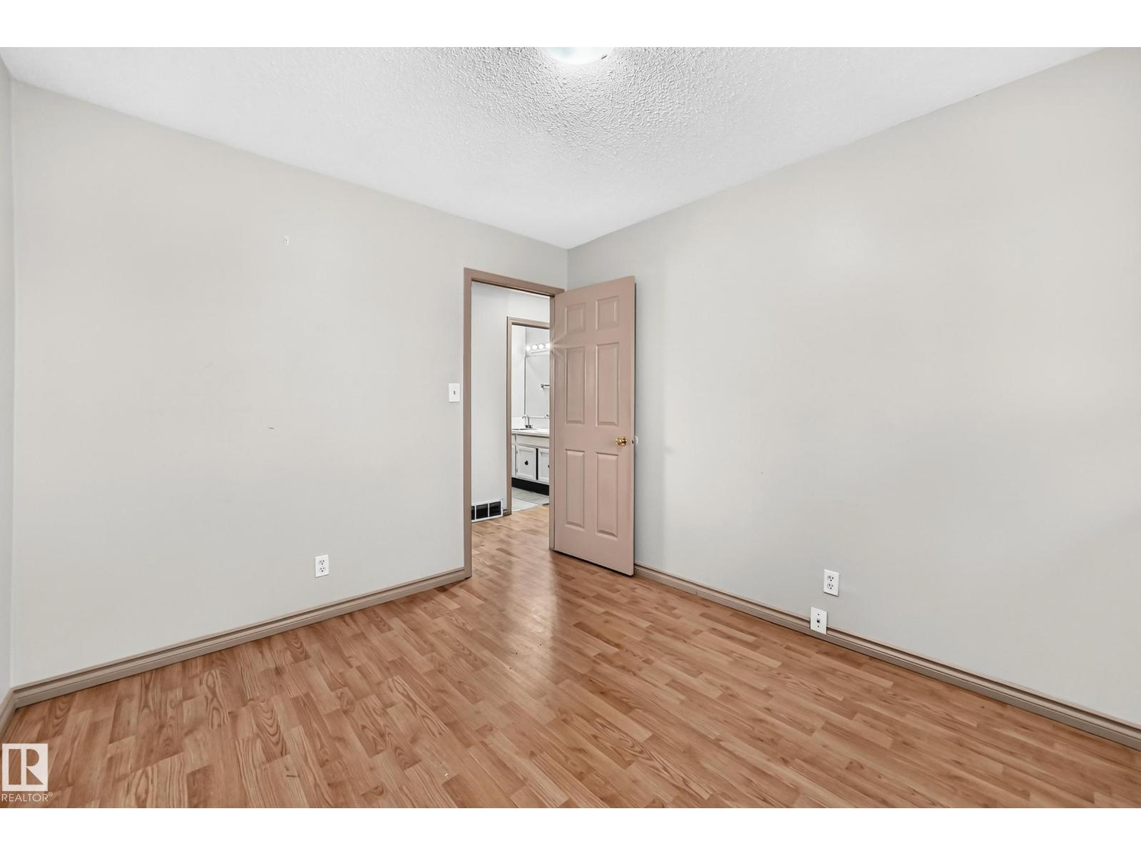 10919 69 AV NW - Image 37