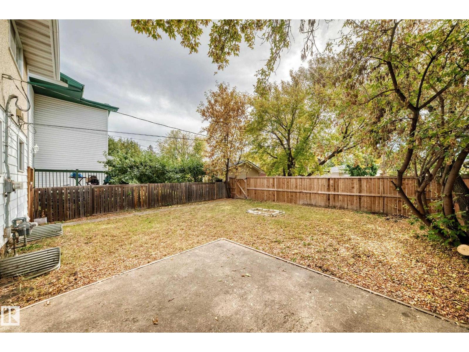 10919 69 AV NW - 53