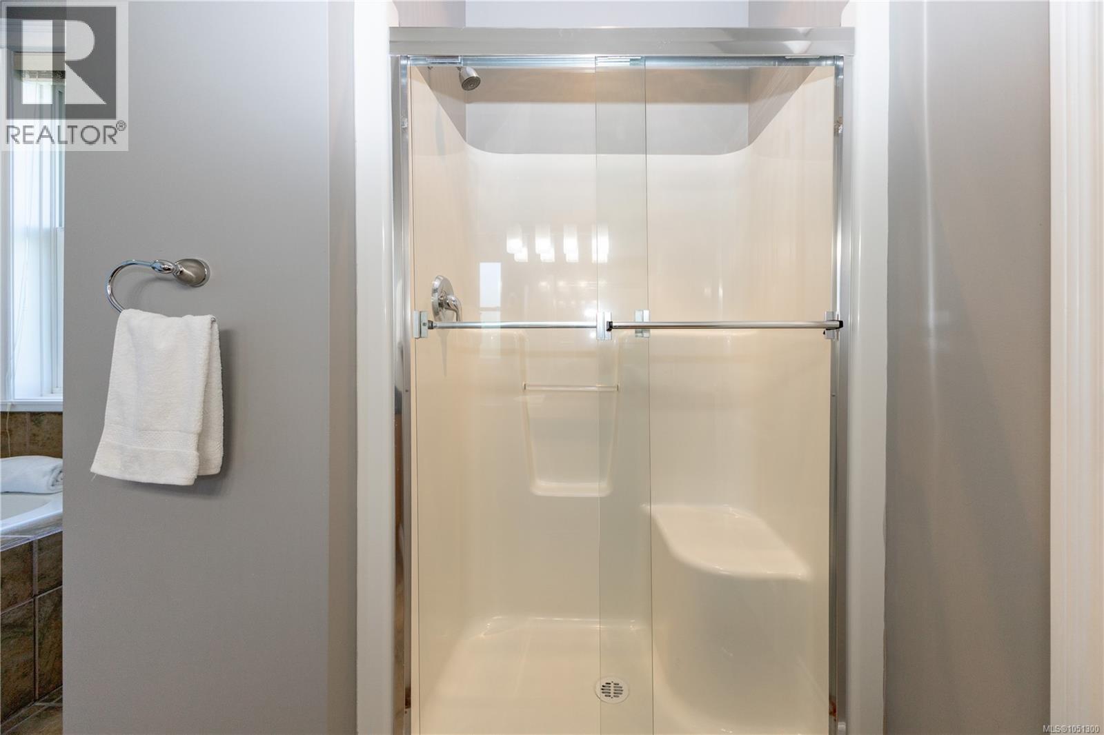 696 Pacific Heights Lane - Image 38