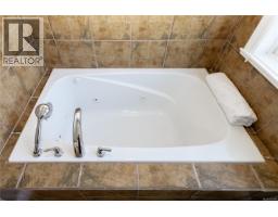 696 Pacific Heights Lane, Campbell River, BC V9H0A6 Photo 40