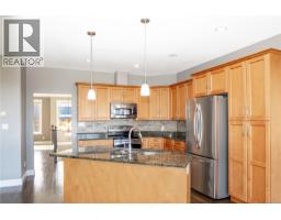 Kitchen - 696 Pacific Heights Lane, Campbell River, BC V9H0A6 Photo 8