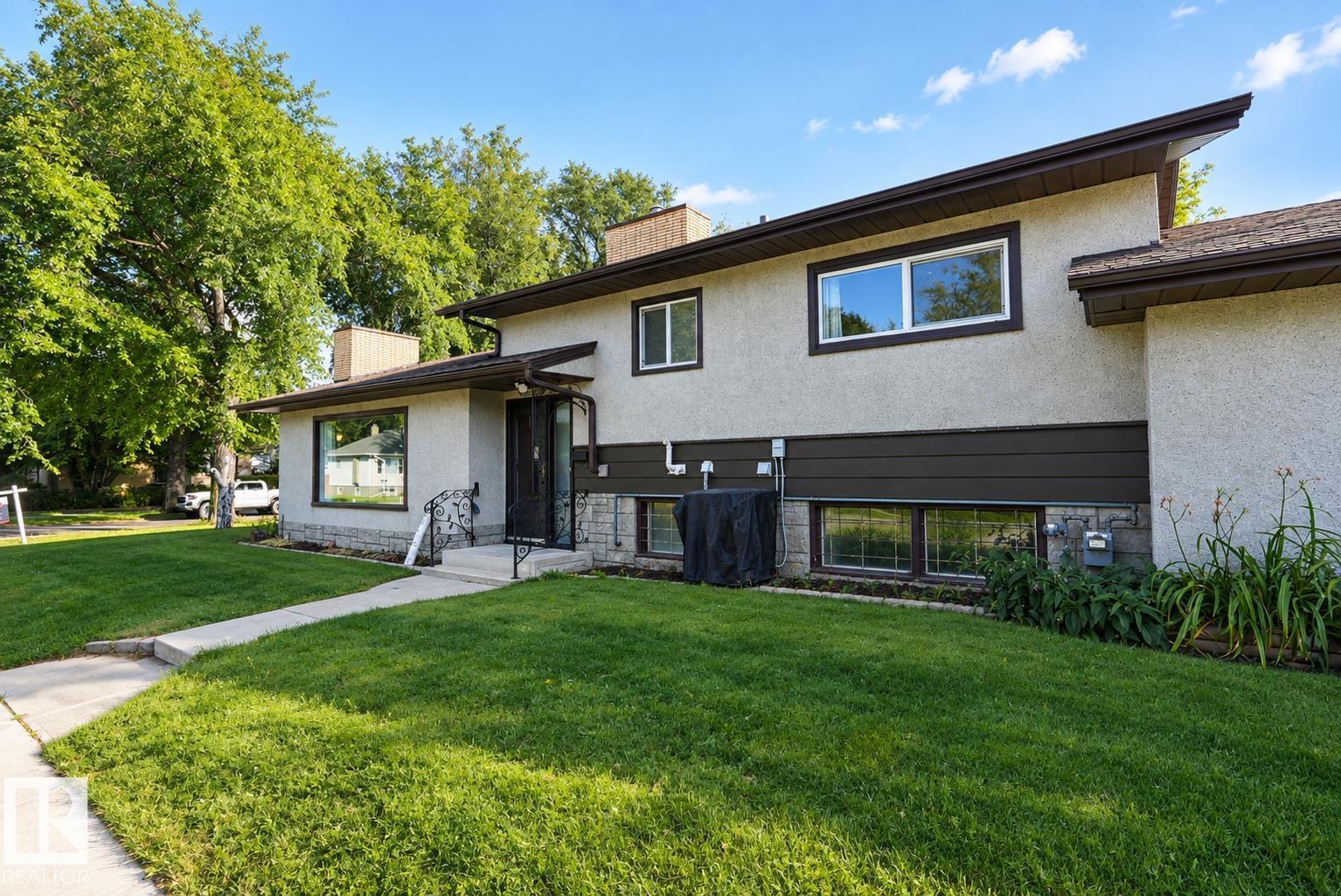 5303 119 AV NW - 1