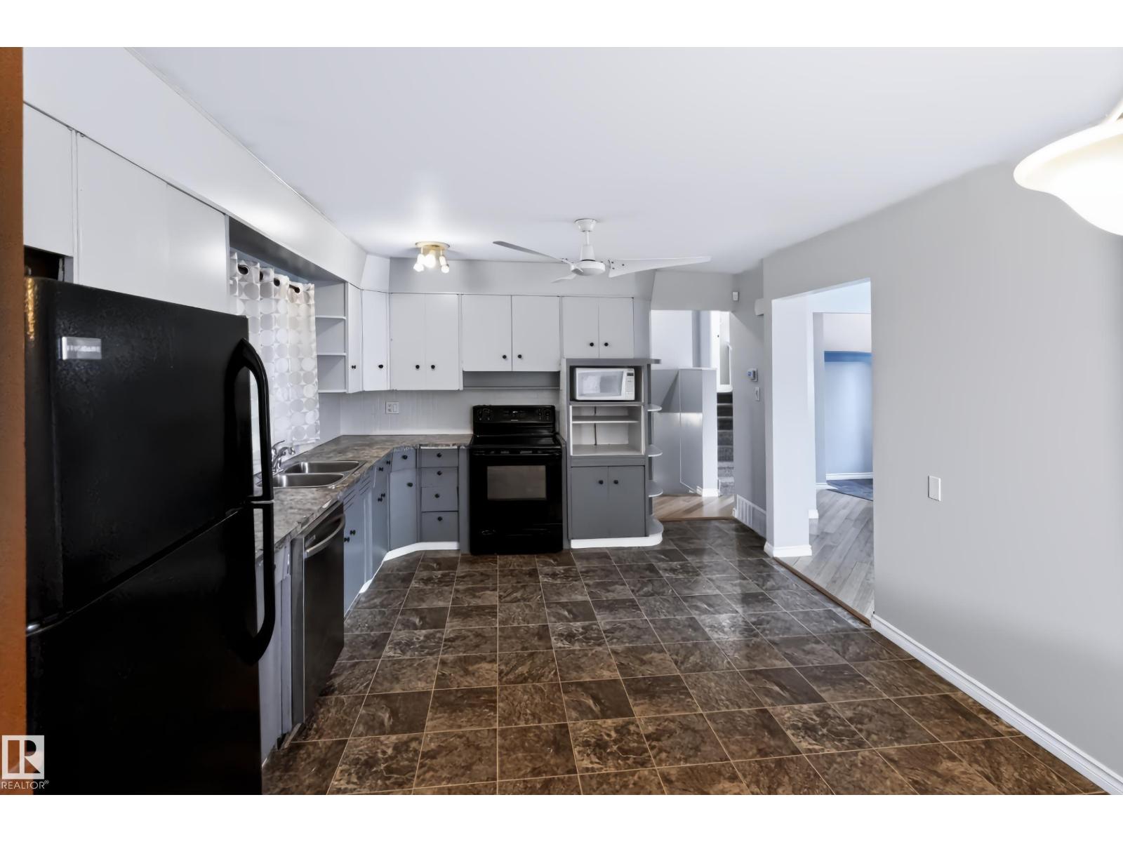 5303 119 AV NW - 10