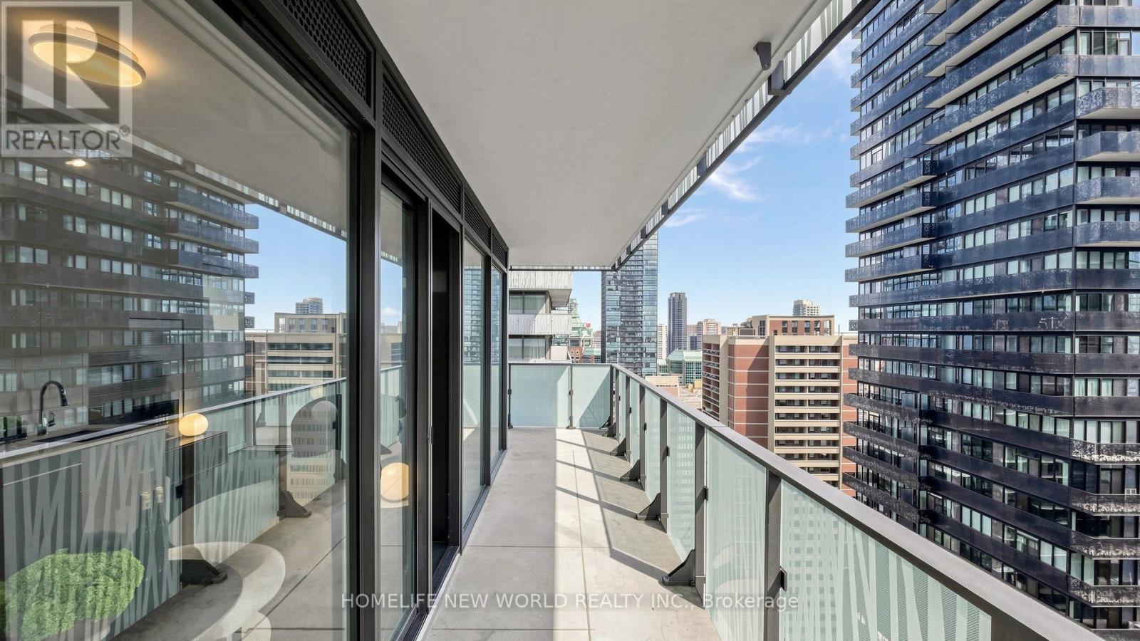 2302- 42 Charles Street East, Toronto, ON photo 29