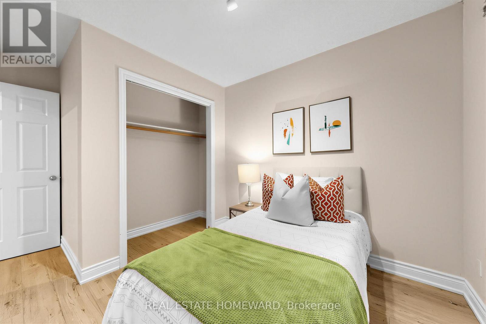 621 BYRON STREET S - 24