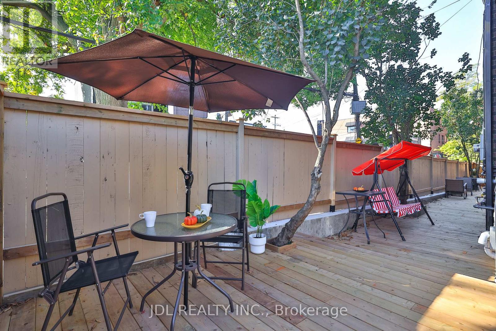 5 SORAUREN AVENUE - 1