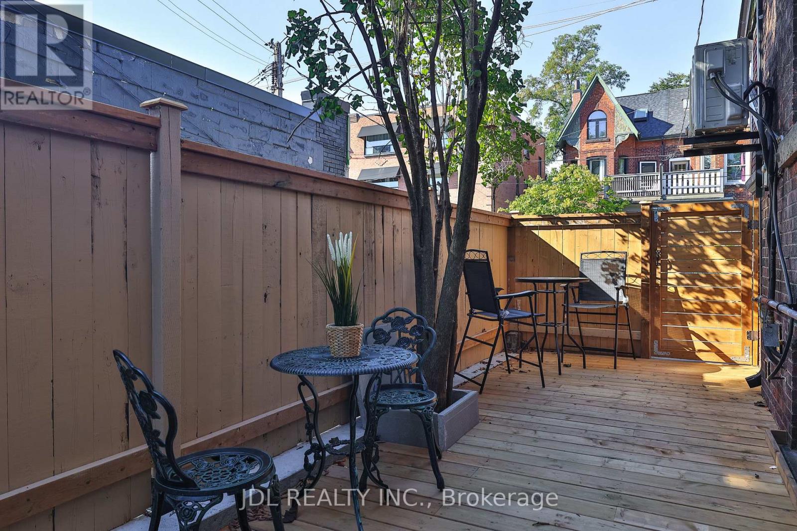 5 SORAUREN AVENUE, Toronto (Roncesvalles) — photo 3