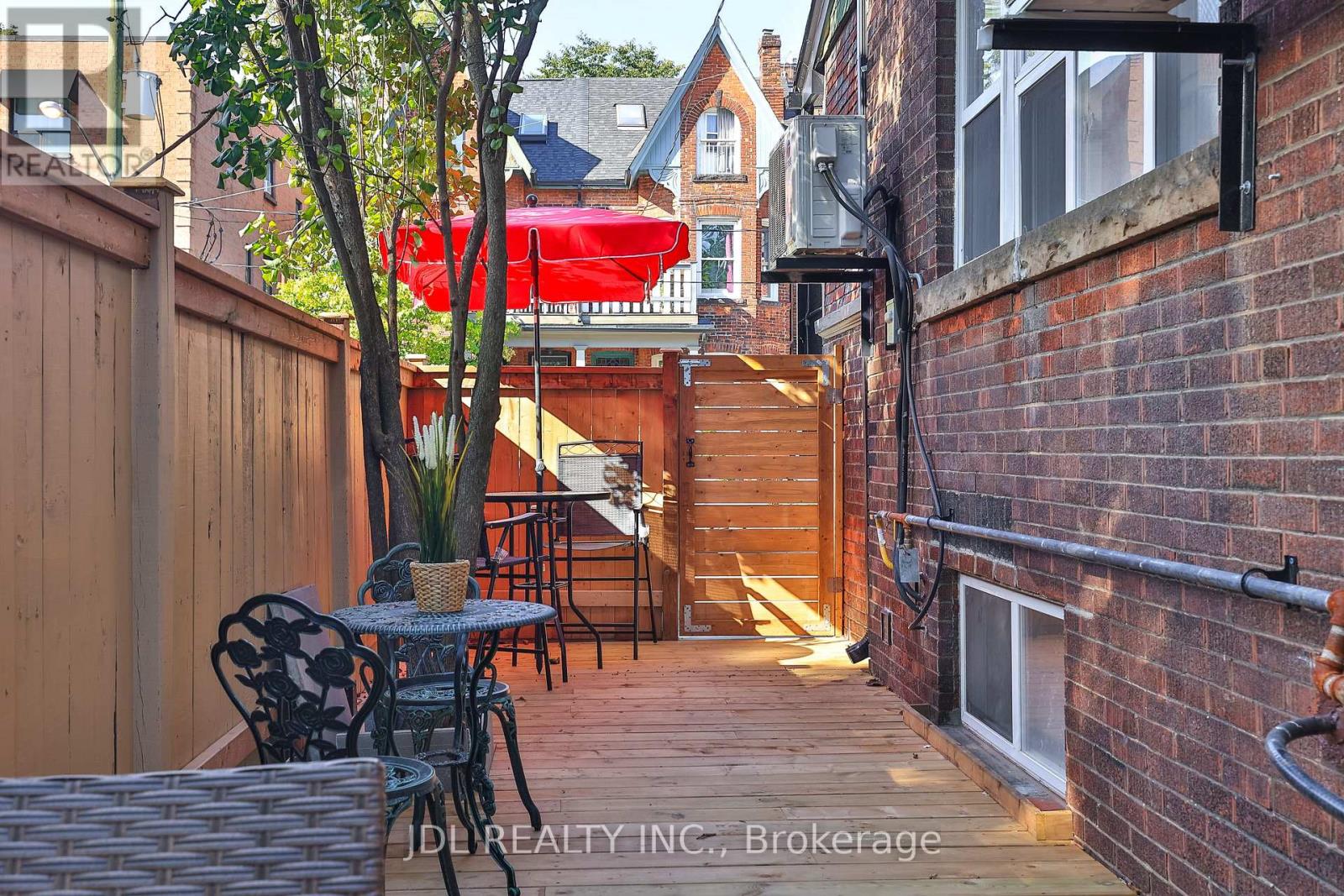 5 SORAUREN AVENUE - 5