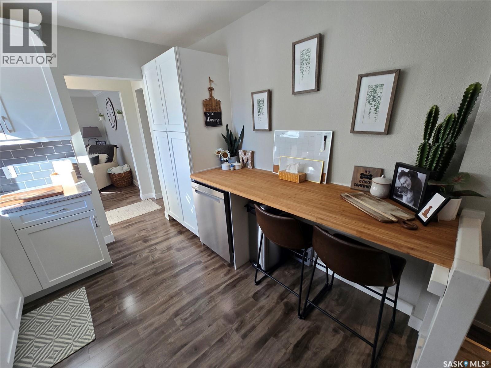 136 10th STREET NE, Weyburn — photo 22