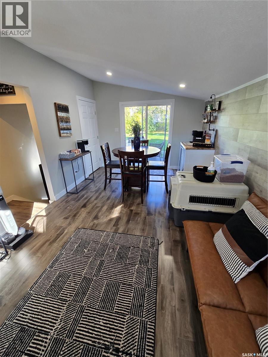 136 10th STREET NE, Weyburn — photo 29
